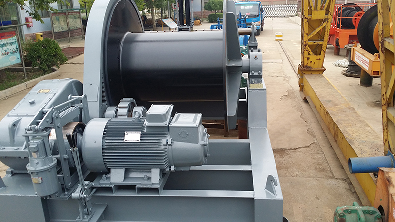 100 Ton Winch